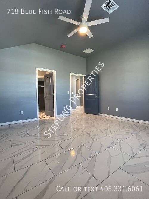 Building Photo - 718 Blue Fish Rd