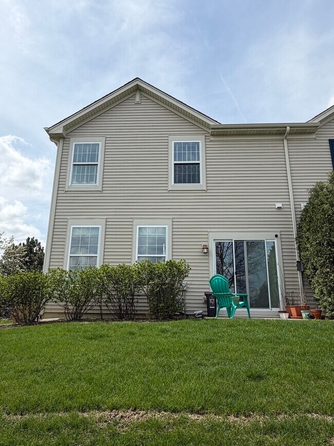 Building Photo - 10097 Cummings St