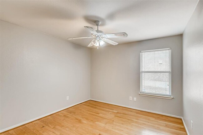 Building Photo - 1504 Julianas Way