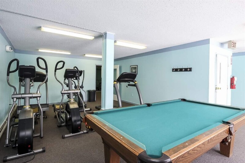 Building Photo - 11 St James Pl