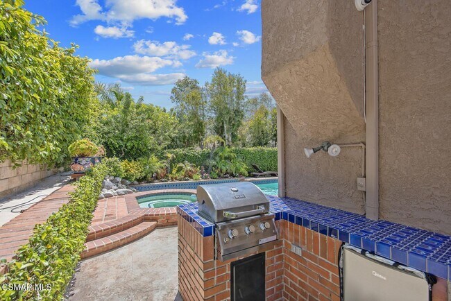Building Photo - 5436 Alfonso Dr