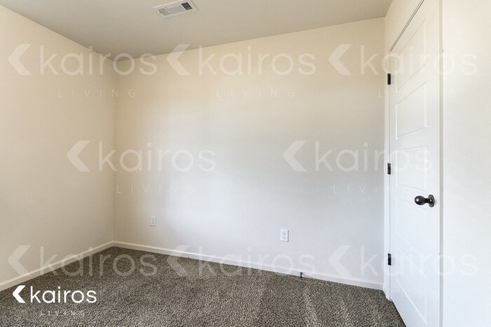 Building Photo - 803 Granite Cir SW