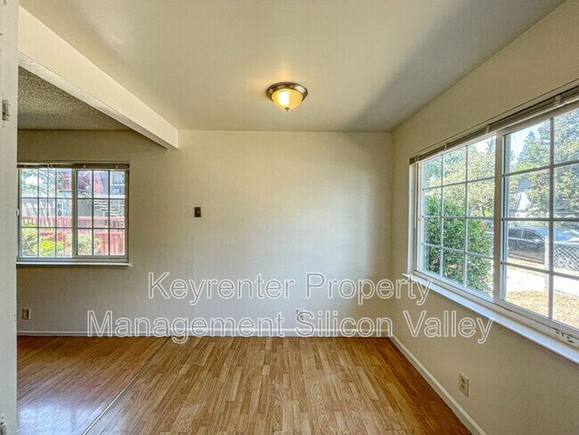Building Photo - 5719 Via Monte Dr