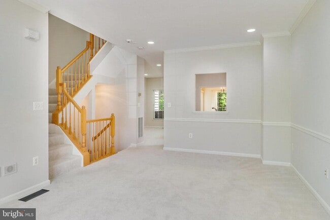 Building Photo - 4037 Fairfax Center Hunt Trail