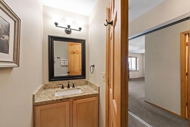 Building Photo - 304 Pondridge Cir