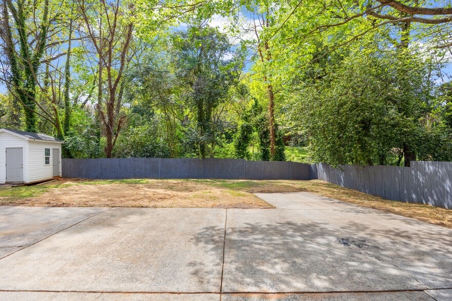 Building Photo - 2000 Kilborne Dr