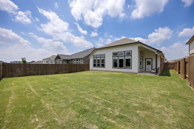 Building Photo - 5837 Bianca Dr