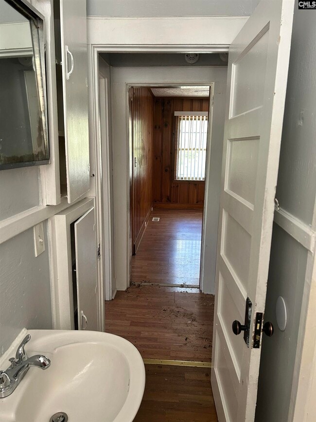 Building Photo - 804 Columbia College Dr