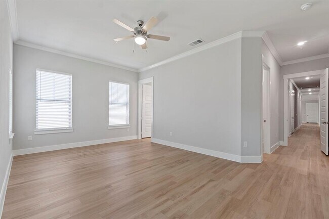 Building Photo - 1109 Saffira-