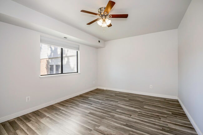 Building Photo - 30078 W 12 Mile Rd