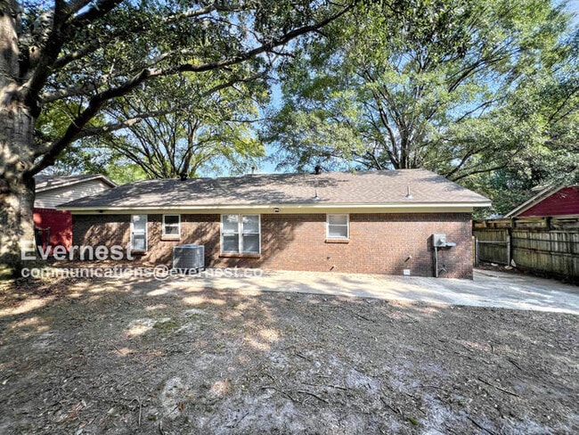 Building Photo - 3095 Forest Glen Dr