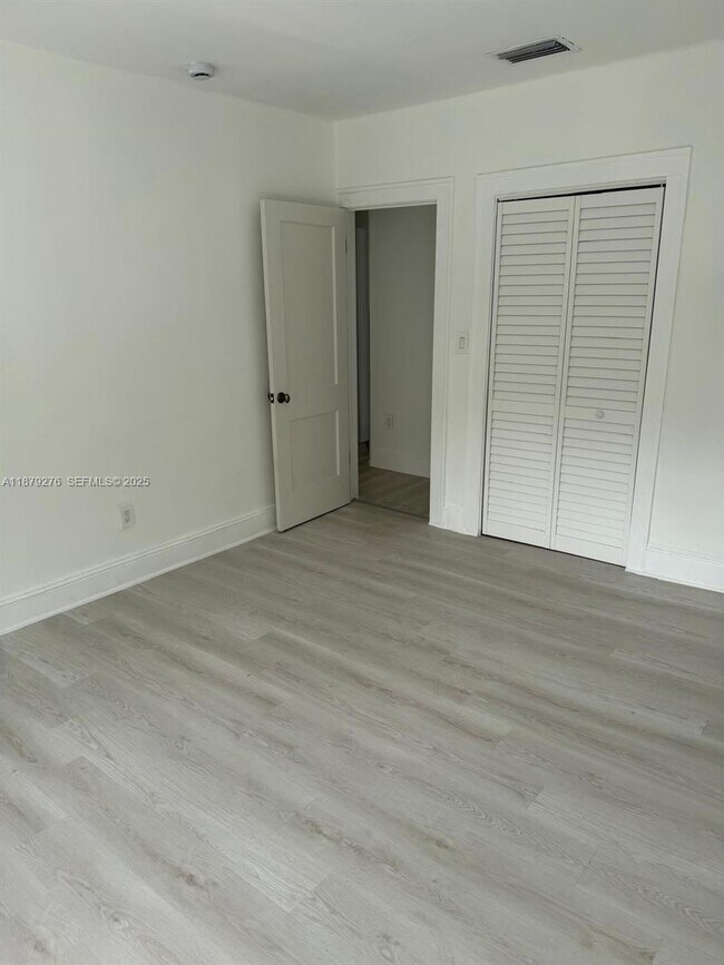 Building Photo - 177 NE 44th St