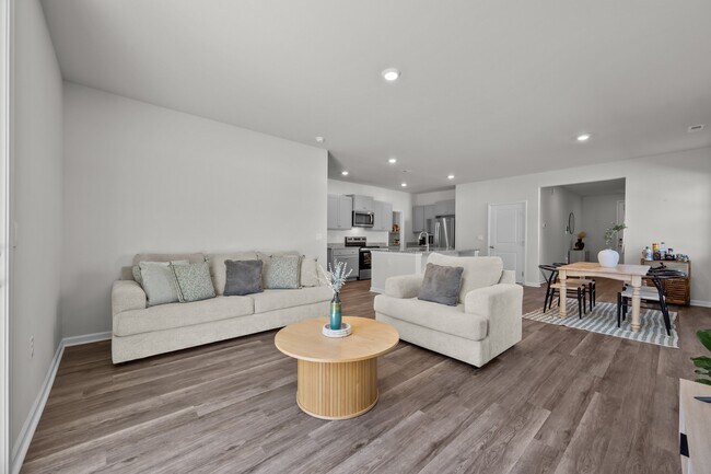 Building Photo - 107 Delray Ct