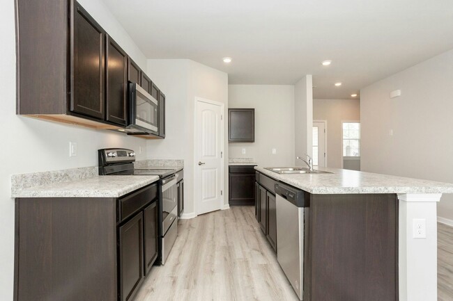 Building Photo - 48440 Fox Hollow Blvd