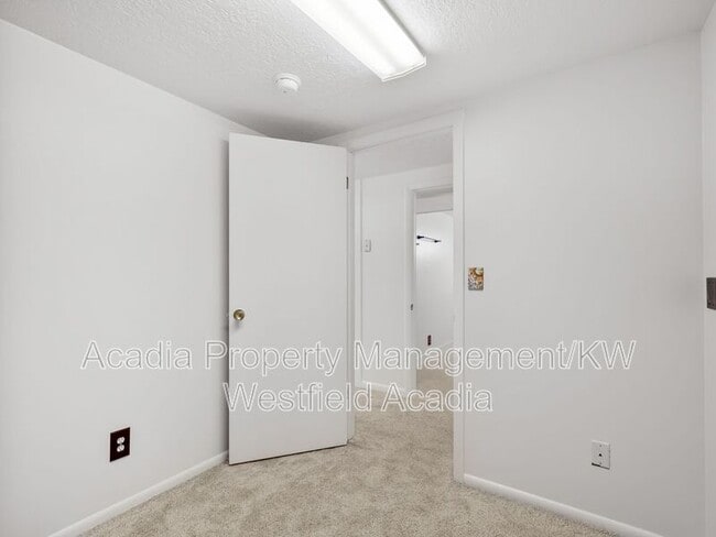 Building Photo - 2730 W 7460 S