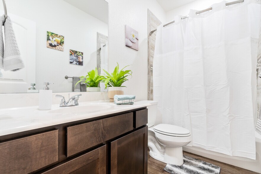 Building Photo - 3511 Abraham Dr