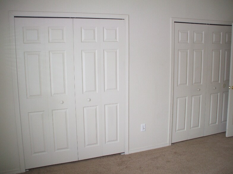 Building Photo - 2407 Inspiration