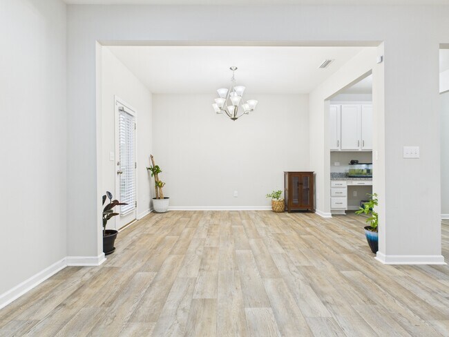 Building Photo - 5939 River Mdw Ct