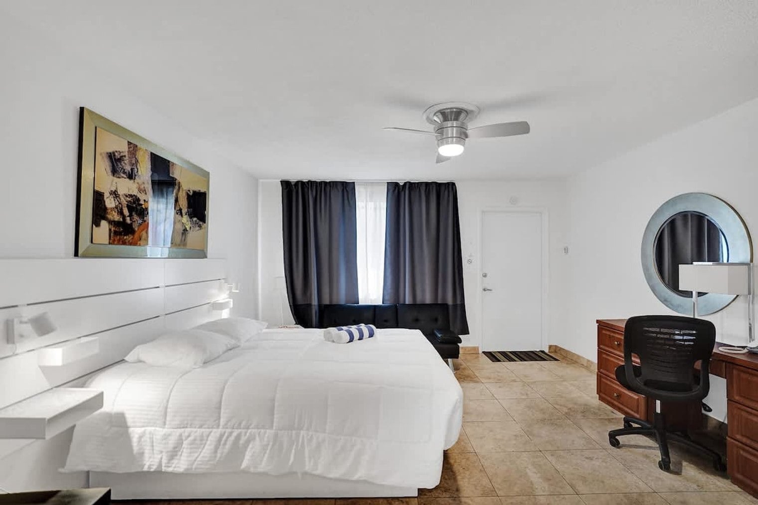 Building Photo - 3215 NE 7th St