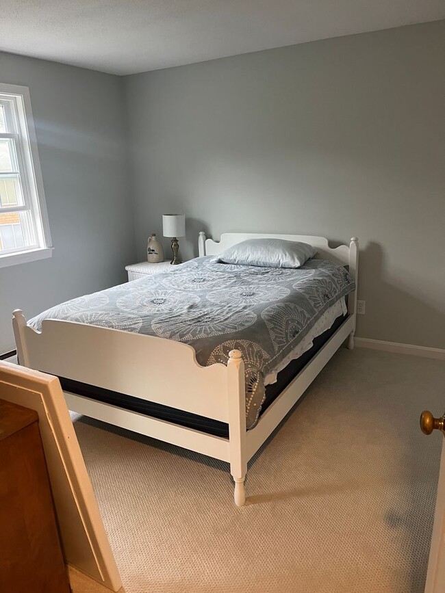 Building Photo - Fully updated 2Bd / 2Br Bassett Pond Condominium in West Yarmouth