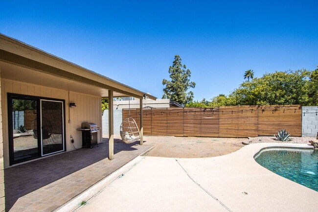 Building Photo - Ideal 3BR home!