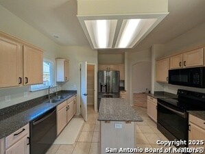 Building Photo - 9311 Llano Verde