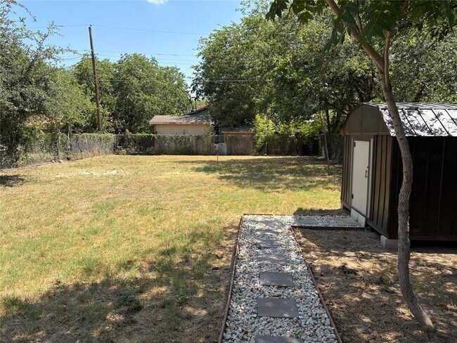 Building Photo - 6202 Hogan Ave