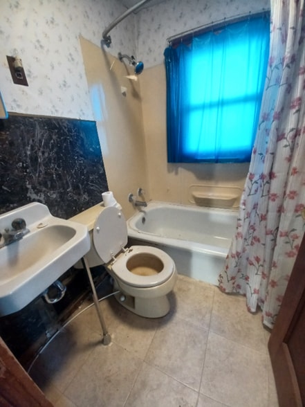 Building Photo - 539 S 1st St