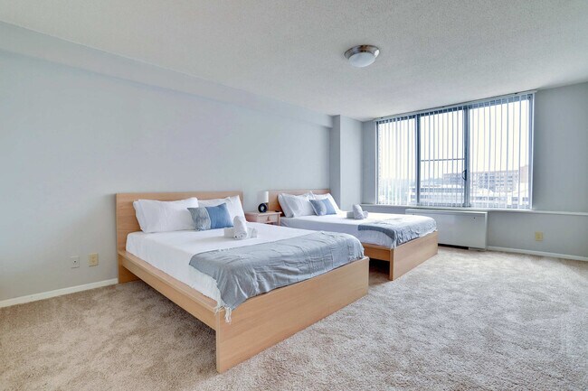 Building Photo - 2111 Richmond Hwy