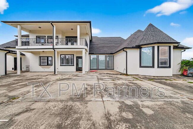 Building Photo - 13819 Lakeview Meadow Dr