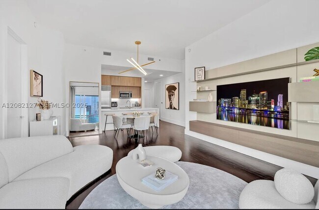 Building Photo - 951 Brickell Ave