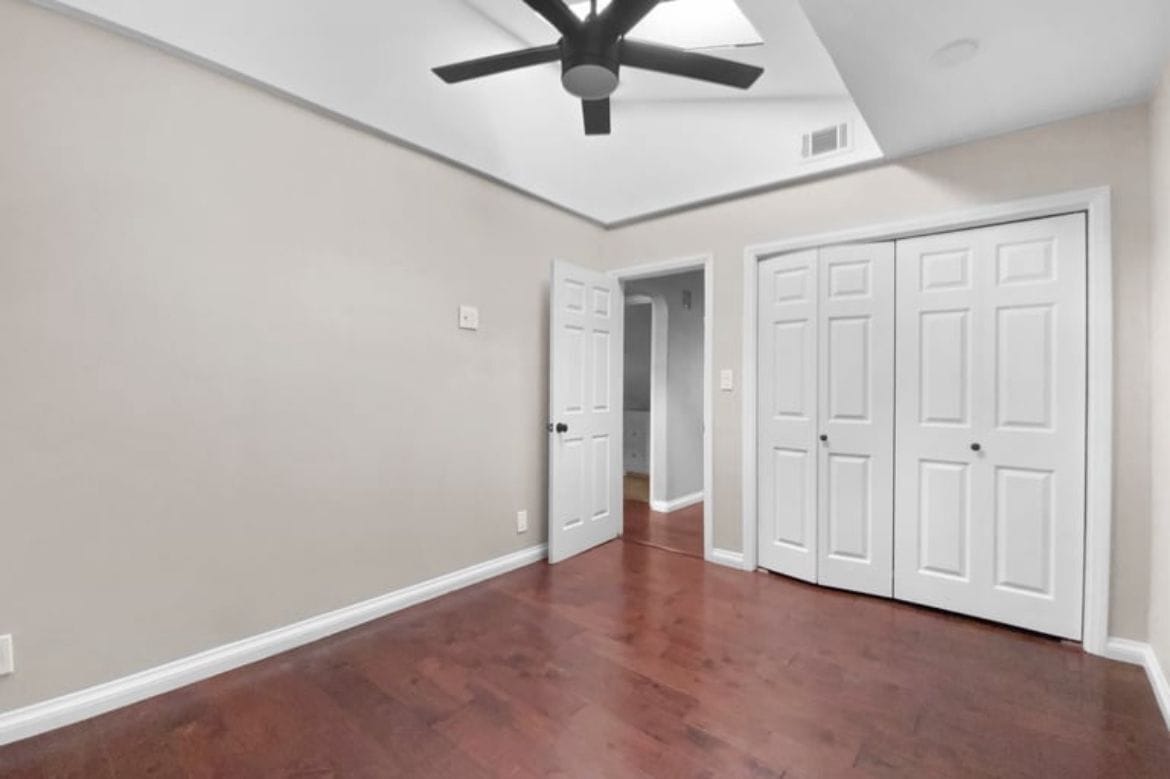 Building Photo - 2541 Haller St