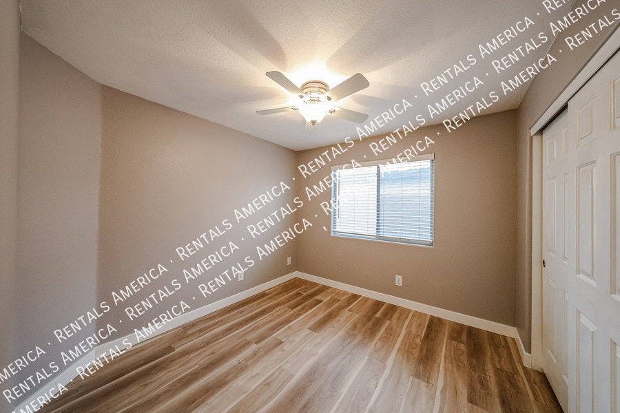 Building Photo - 133 W Muriel Dr