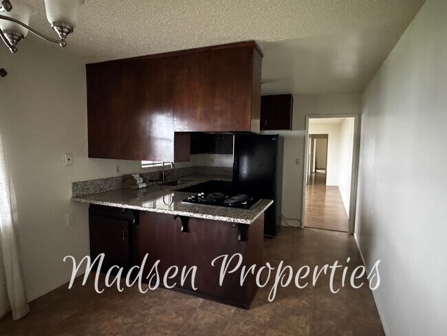 Building Photo - 784 Flag Creek Rd