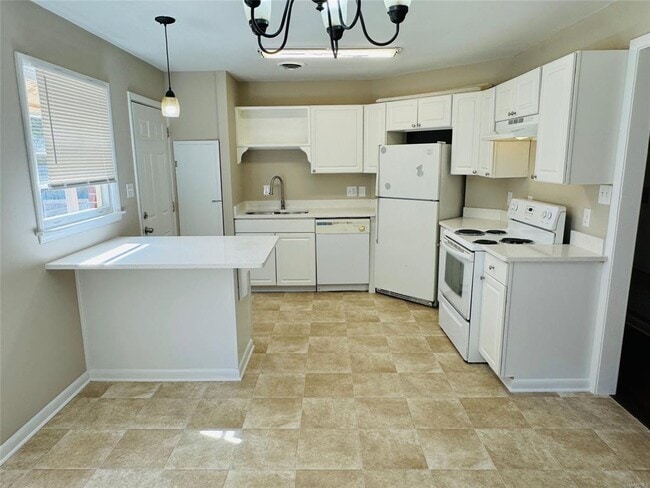 Building Photo - 3208 Durham Dr