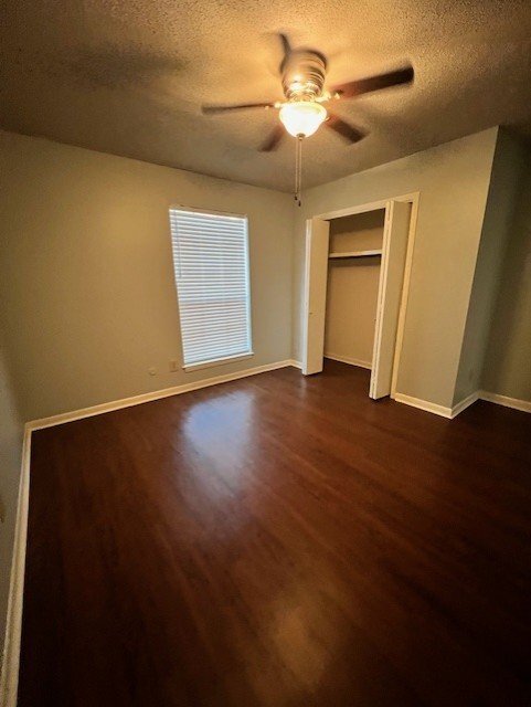 Building Photo - 503 E 6th St