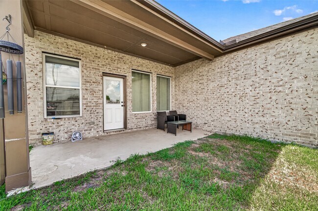 Building Photo - 16118 Cottontail Burrow Ln