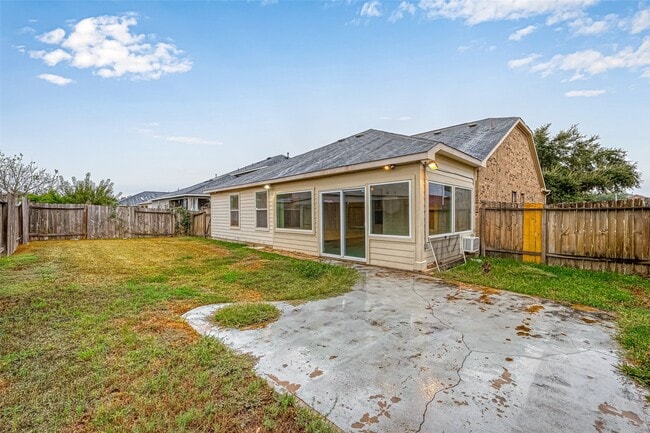 Building Photo - 18218 Barkers Green Way
