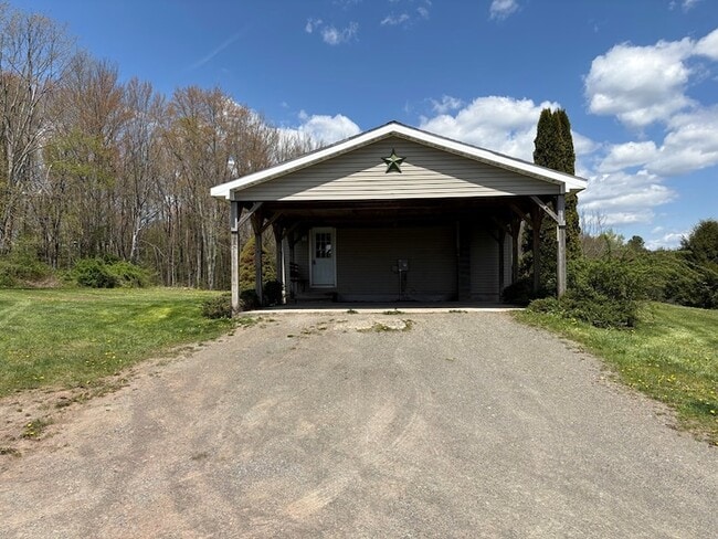 Building Photo - 138 Kerr Rd