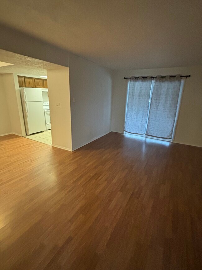 Building Photo - 1440 Vega Cir