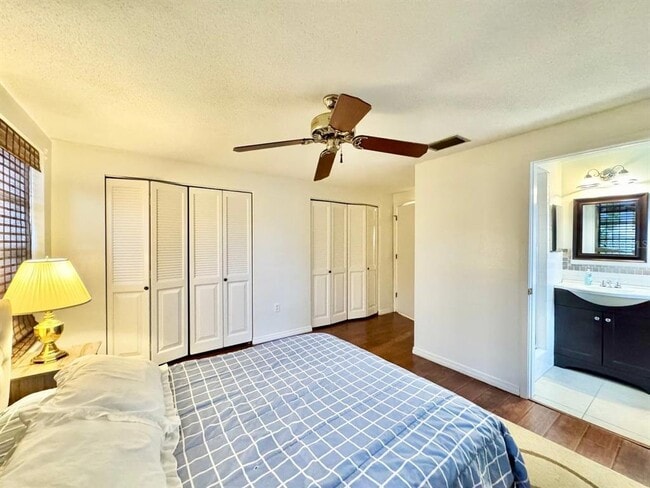 Building Photo - 7514 Spirea Dr