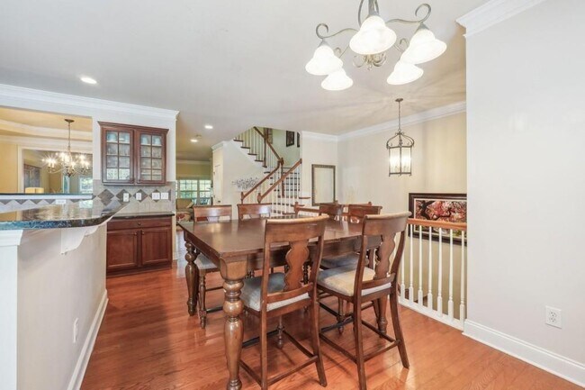 Building Photo - 3808 Fairhill Point