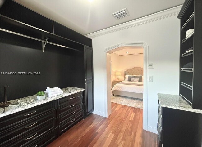 Building Photo - 3069 SW 21st St