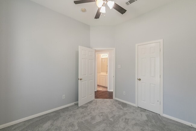Building Photo - 1356 Dallshan Dr