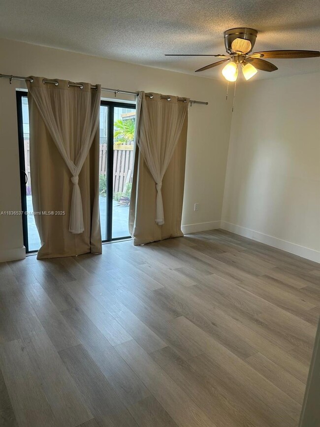 Building Photo - 9630 SW 152nd Ave