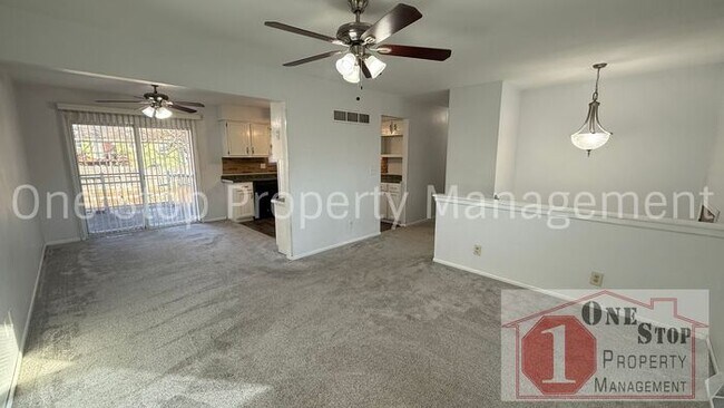 Building Photo - Charming 3-bedroom, 2-bathroom home in Blue Springs