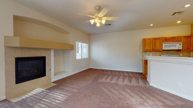 Building Photo - 2 Story Townhome located in Henderson