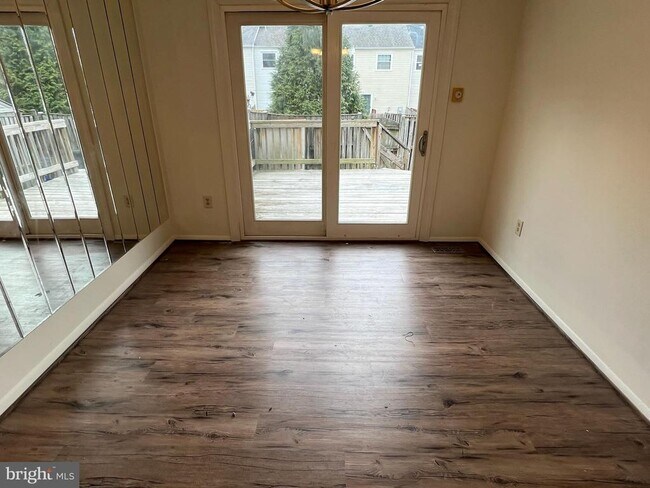 Building Photo - 7728 Havenside Terrace