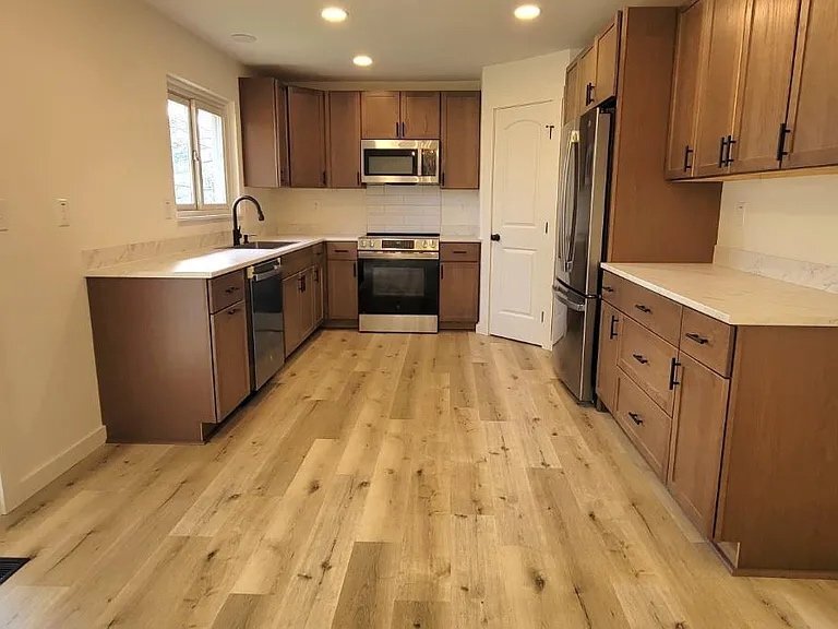 Building Photo - 969 Robin Hill Dr