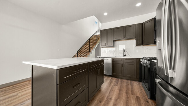Building Photo - 367 Toms Cyn Dr